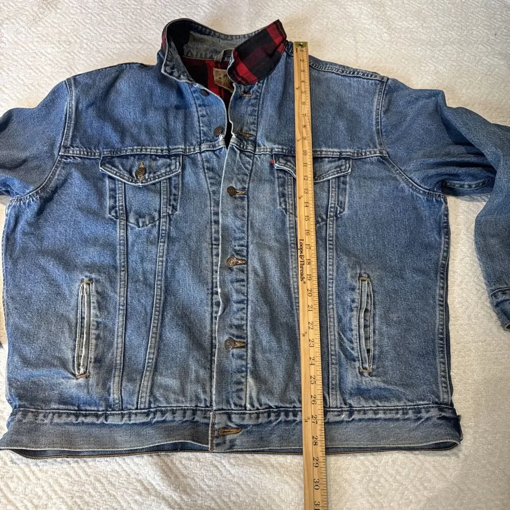 VINTAGE LEVI’S SIZE XL MADE IN USA RED TAB MENS PLAID LINED JEAN JACKET